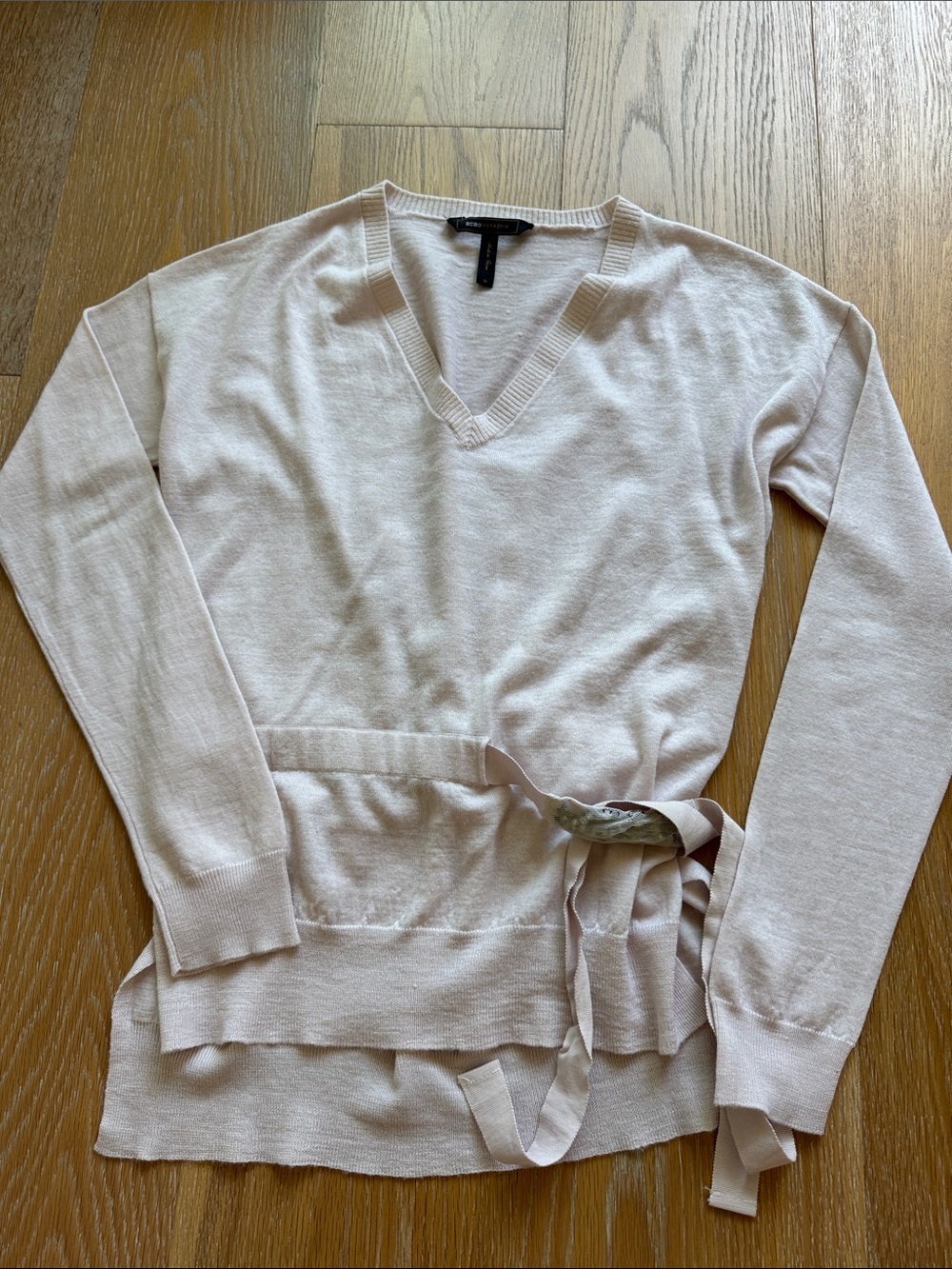 BCBGMaxAzria 100% Merino Wool Pale Pink V-Neck Tie Front Sweater
